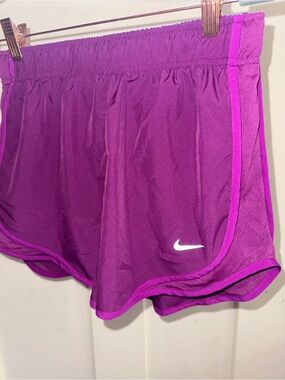 Nike Tempo Women's Purple Athletic Running Shorts with Contrast Trim Dri Fit